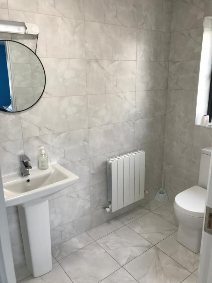 1 Luxurious Room In Family Home Killarney Eksteriør billede