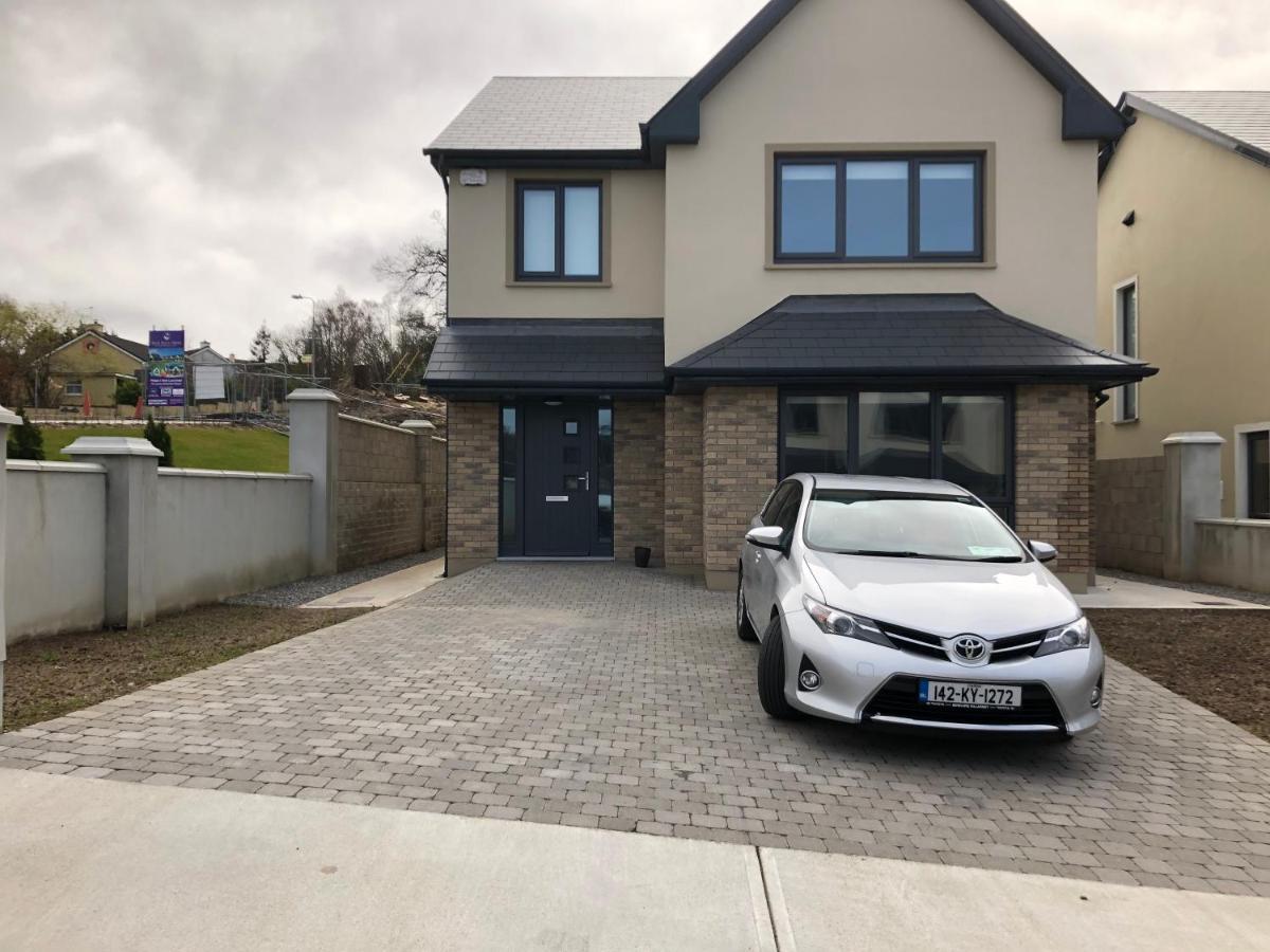 1 Luxurious Room In Family Home Killarney Eksteriør billede